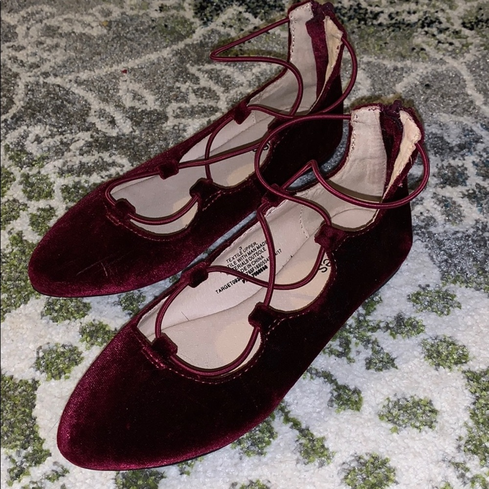 Girls size 3 Stevies flats. Maroon “velvet”